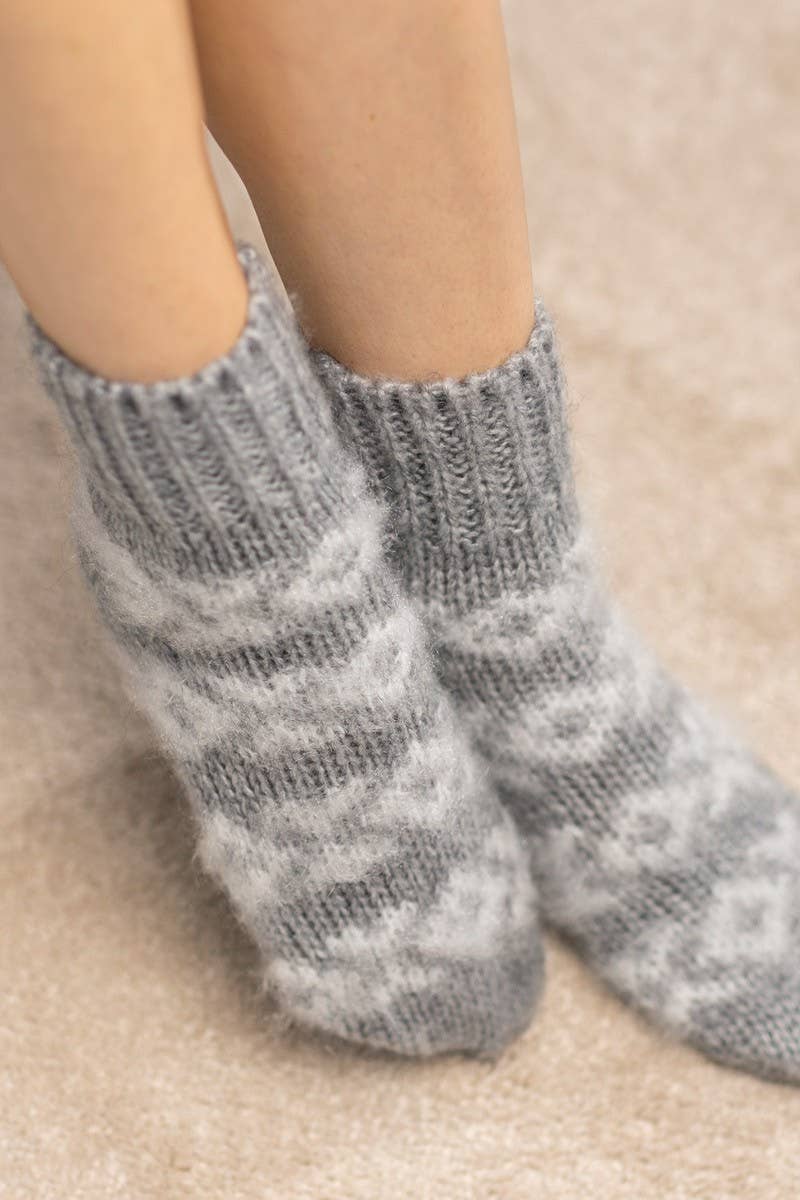 TWO COLORS - Fuzzy Nordic Socks