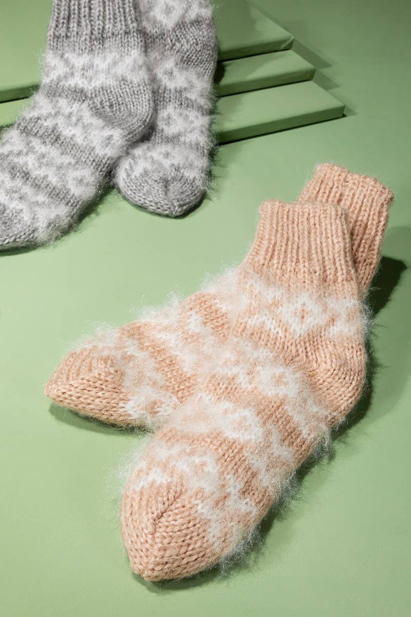 TWO COLORS - Fuzzy Nordic Socks