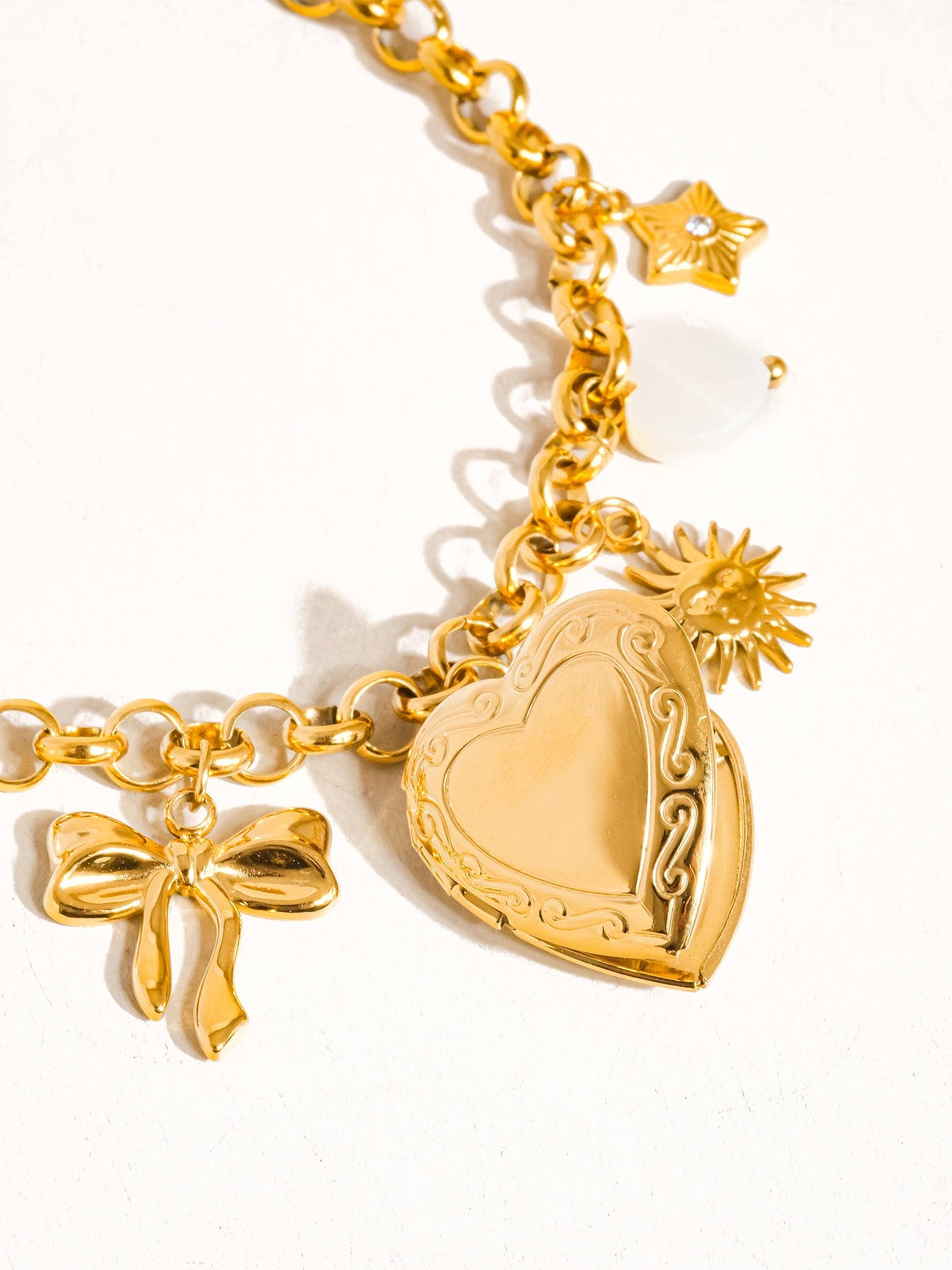Eydn 18K Non-Tarnish Heart Locket Charm Bracelet